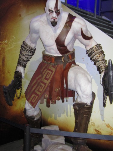 E3 2012-Statues and Cool Things