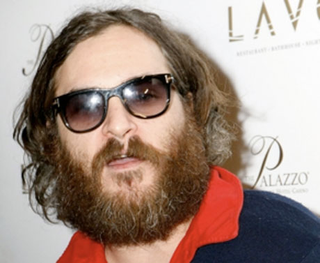 joaquin-phoenix-fat-beard